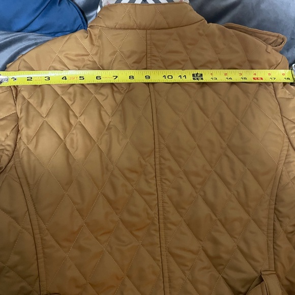 Burberry Diamond Quilted Jacket Authentic - Picture 9 of 10